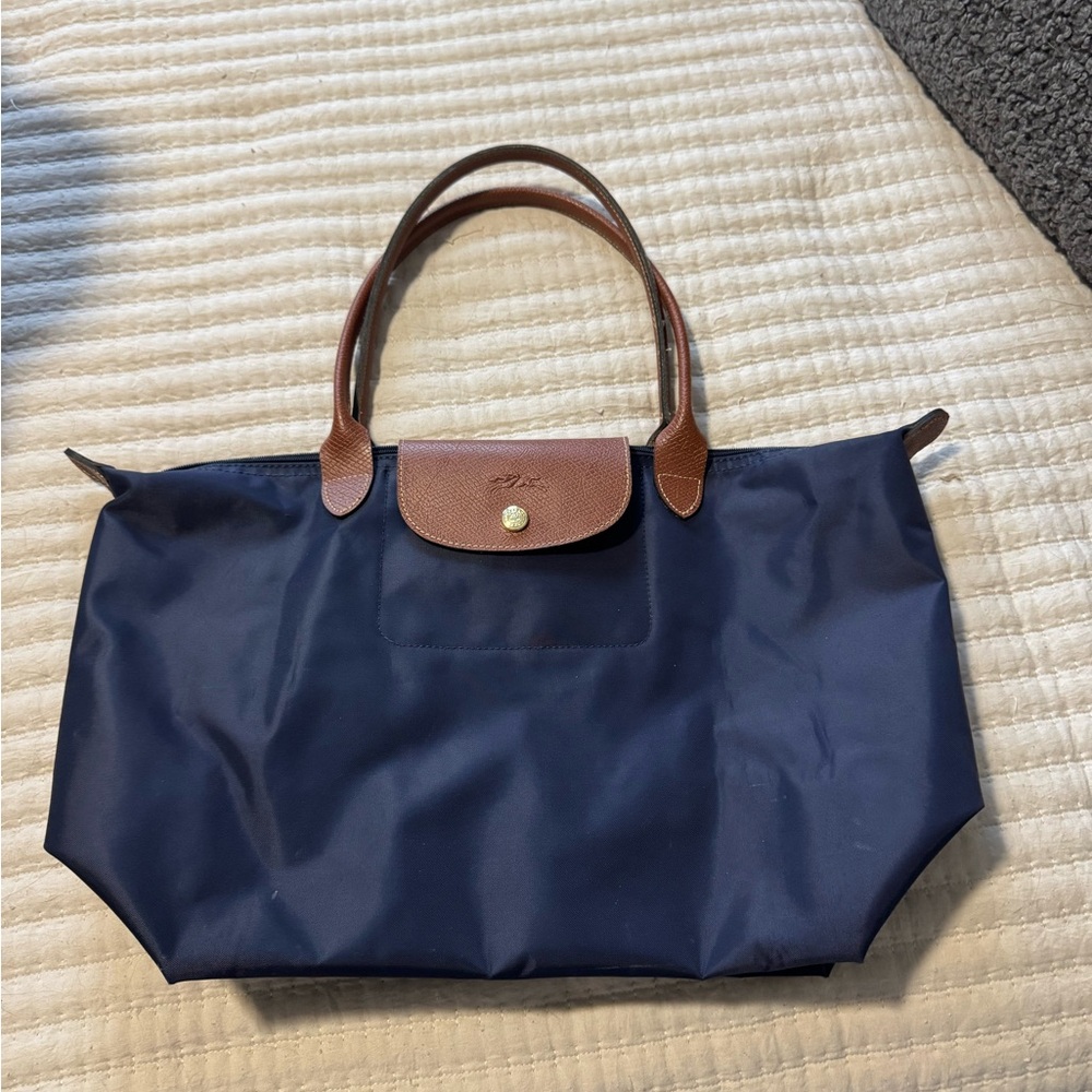 Elegant Longchamp Navy Blue Tote Bag